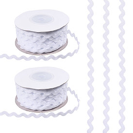 2 рулоны полиэфирной ленты, волнистый изогнутый край