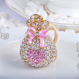 Sparkling Lucky Charm Keychain with Diamond and Alloy Car Accessories Pendant Gift