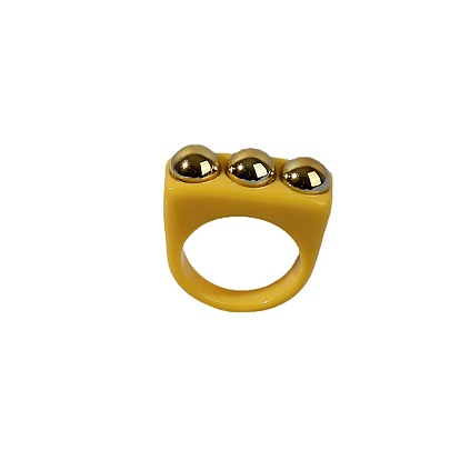 Акриловое кольцо с заклепками в стиле панк - модное и уникальное украшение для женщин.