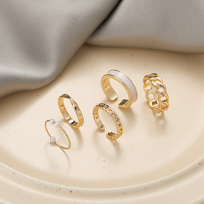 Vintage Hollow Ring Set: 5 Pieces of Chic Metal Joint Rings for Fashionable Statement Look
