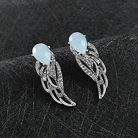 Exquisite Angel Wing Stud Earrings with Rhinestones - European and American Fashion Retro Geometric Hollow Pattern Ear Jewelry