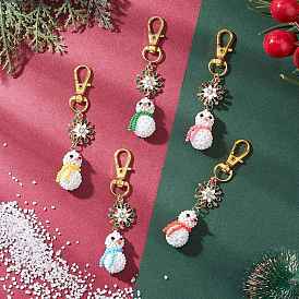Рождественские украшения в виде снеговика из стеклянных бусин, с карабинами из сплава и эмалированными подвесками в виде снежинок