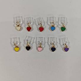 10pcs bouchons anti-poussière mobiles en plastique, cœur, avec des pendantifs en alliage d'émail