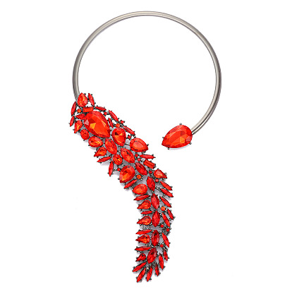 Colorful Crystal Leaf Necklace - Fashionable, Trendy and High-End Jewelry