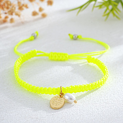 Желтый Браслеты с подвесками из латуни и искусственного жемчуга, плетеные браслеты из полиэфирного шнура для женщин, овальные с листа, желтые, 11.02 дюйм (28 см)