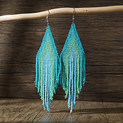 Аквамарин Серьги-кисточки из бисера ручной работы из богемного стекла, платина, аквамарин, 140x38 мм