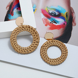 Ring Серьги-гвоздики из сплава ротанга, золотые, деревесиные, кольцо, 65 мм