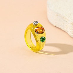 Jaune Bagues en alliage de résine pour femmes, avec strass, jaune, taille us 7 (17.3 mm)