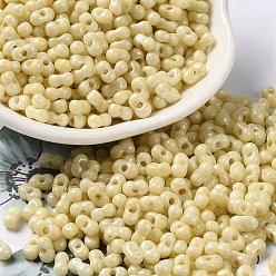 Шампанско-Желтый Бисер из стекла , арахис, шампанское желтый, 5.5~6x3~3.5x3 мм, отверстие : 1~1.2 мм, Около 4000 шт / фунт