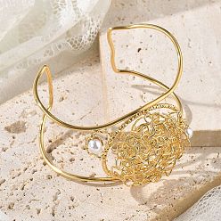 Плоский Круглый 304 женские браслеты-манжеты из нержавеющей стали, с пластиковой имитационной жемчужиной, плоско-круглые, внутренний диаметр: 2-1/2 дюйм (6.45 см)