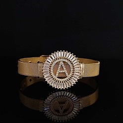 Letter A Латунные браслеты с микропаве из прозрачных кубических цирконий для женщин, плоские круглые с буквы, реальный 18 k позолоченный, буква a, 8-1/4 дюйм (21 см)