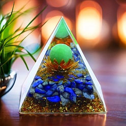 Синий Генераторы энергии смолы оргонитовой пирамиды, Натуральные кварцевые чипсы Рейки внутри для украшения стола для домашнего офиса, синие, 50x50x50 мм