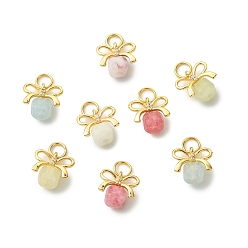 Морганит Природные морганит подвески, Подвеска в виде граненого куба с латунным бантиком, золотые, 10.5~11x10.5~11x5~5.5 мм, отверстие : 3.5 мм