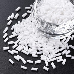 Белый Непрозрачные цвета стекла стеклярусом, круглое отверстие, белые, 3~8x2 мм, отверстие : 0.7 мм, около 450 г / фунт