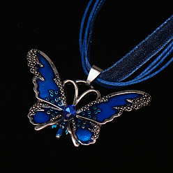 Средно-синий Кулон в виде бабочки из эмалевого сплава, полиэстеровая лента, вощеный шнур, многорядное ожерелье, платина, светло-синий, 17.72 дюйм (45 см)