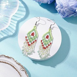 Зеленый Серьги с подвесками в виде ромбов из натурального зеленого авантюрина, с цилиндрическим бисером и стеклянным витым стеклярусом, платина, зелёные, 72x17 мм