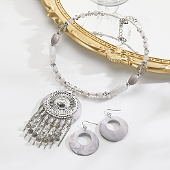 Светло-серый Комплекты из ожерелий и серег с подвесками в стиле бохо-этнического стиля из сплава, акрила и натуральных ракушек с плоскими круглыми кисточками, светло-серый, 447 мм