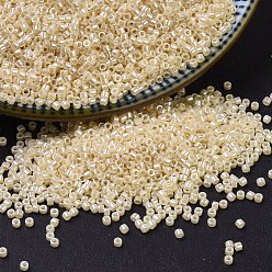 (DB1560) Непрозрачный Кремовый Блеск Бусины miyuki delica, цилиндр, японский бисер, 11/0, (дб 1560) непрозрачный кремовый глянец, 1.3x1.6 мм, Отверстие: 0.8 мм, о 2000 шт / бутылка, 10 г / бутылка