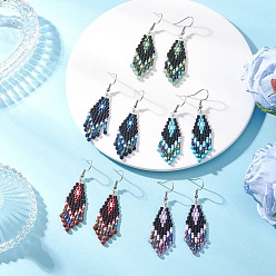 (52) Непрозрачная лаванда Серьги-подвески в форме ромба из натуральных и синтетических драгоценных камней, со стеклом, платина, разноцветные, 59x19 мм