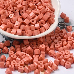 Лосось Запекание расписной стеклянной бусины, Цейлон, треугольное отверстие, душат, salmon, 5x5x4 мм, отверстие : 1.3 мм, 3150 шт / фунт