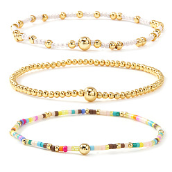 Разноцветный 3шт. 3 стильные браслеты из стеклянного бисера и латунных бусин, эластичные, для женщин, круглые, красочный, 6.50 дюйм (16.5 см)