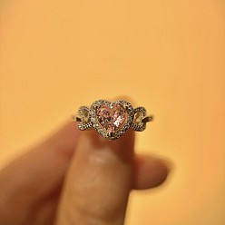 Pink Кольца для пальцев в форме сердца из латуни с микропаве из кубического циркония, платина, розовые, внутренний диаметр: 18 мм