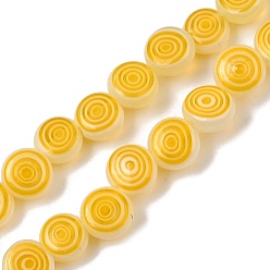 Золотистый Бусы лэмпворк ручной работы, плоские круглые с вихря, золотые, 6x3 мм, отверстие : 0.5 мм, около 65~67 шт / нитка, 14.41~14.92'' (36.6~37.9 см)