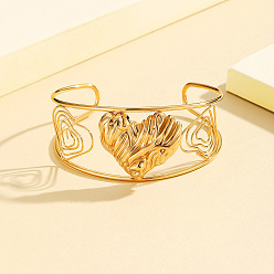 Золотой 304 женские браслеты-манжеты из нержавеющей стали, текстурированное сердце, золотые, внутренний диаметр: 2.36 дюйм (6 см)