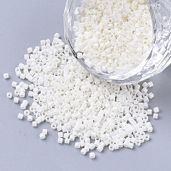 Белый Fgb 11/0 стеклянный бисер класса А, цилиндр, однородный размер бисера, спекающийся лак, белые, около 1.5x1 мм, отверстие : 0.5 мм, около 20000 шт / упаковка