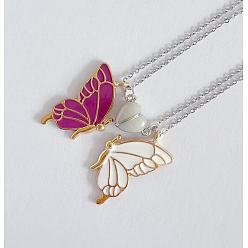 Средний Фиолетово-красный 2шт. подвески в виде светящейся бабочки из сплава с эмалью и магнитами, для пар, символизирующие дружбу, платина, средне фиолетовый красный, 17.72 дюйм (45 см)