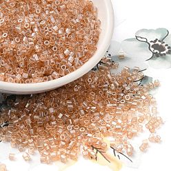 Легкий Лосось Прозрачные цветные блестящие стеклянные бусины, шестигранник (два разреза), светлый померанцевый, 2x1.5 мм, отверстие : 0.9 мм