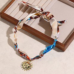 Античный Белый Шарф-ожерелье из ткани с напечатанным рисунком в виде солнца, выполненное из сплава эмали, стразов, смолы и акрила, для женщин, золотые, старинный белый, 29.53 дюйм (75 см), Кулон : 40 мм