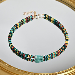 Verde Collares de cuentas heishi de arcilla polimérica con forma de pez de porcelana hechos a mano de estilo bohemio para mujer., con cadenas finales de aleación, dorado, verde, 13.78 pulgada (35 cm)