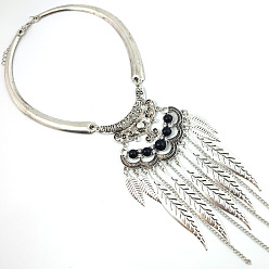 Античное Серебро Женские колье-чокеры с подвеской в виде листа из богемского сплава и смолы, украшенные кисточками., античное серебро, внутренний диаметр: 4.92 дюйм (12.5 см)