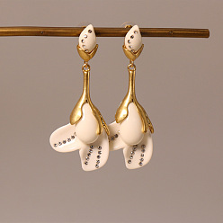 Белый Серьги-гвоздики с цветком из латуни и смолы, с фурнитурой для сережек из сплава, матовый золотой цвет, белые, 70 мм