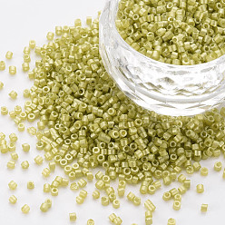 Yellow Green Fluorescent Color Glass Cylinder Beads, Seed Beads, Baking Paint, Round Hole, Yellow Green, 1.5~2x1~2mm, Hole: 0.8mm, about 8000pcs/bag, about 1pound/bag
