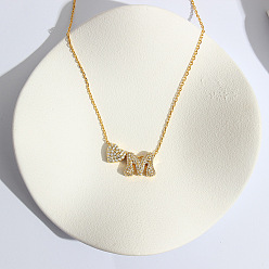 Letter M Ожерелья с подвеской в виде сердца из латуни с микропаве из прозрачного кубического циркония, золотые, Буква М, 16.14 дюйм (41 см)