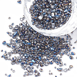 Gris Clair Plaqué perles de rocaille de verre, pour nail art accessoires de décoration, pas de trous / non percés, puce, gris clair, 1.5~5x1.5~2x1.5~2 mm, sur 450 g / sac