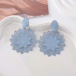 Светло-Голубой Сплав мотаться серьги стержня, овальные с цветком, Небесно-голубой, 62x44 мм