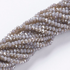 Серый Стеклянные бусины с гальваническим покрытием , с половиным покрытием цвета радуги, граненые, рондель, серые, 3x2 мм, отверстие : 0.8~1 мм, около 135~140 шт / нитка, 11.81~13.38 дюйм (30~34 см)