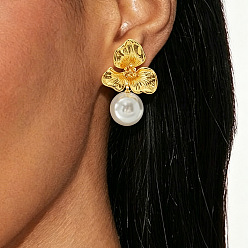 Golden Ohrstecker mit Perlenanhänger aus Legierung und Kunststoff, Blume, golden, 45x30 mm