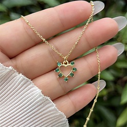 Verdemar Medio Collar con colgante de corazón de circonita cúbica pavé de latón para mujer, real 18 k chapado en oro, verde mar medio, 15.75 pulgada (40 cm)