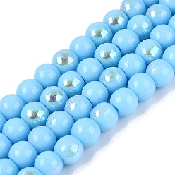 Светло-Голубой Гальванические непрозрачные стеклянные бусины, круглые, с покрытием цвета радуги, с половиным покрытием, Небесно-голубой, 6~6.5 мм, отверстие : 0.8~1 мм, около 67~72 шт / нитка, 14.57~15.35 дюйм (37~39 см)