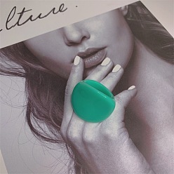 Средний Аквамарин Овальные кольца из смолы для женщин, средний аквамарин, внутренний диаметр: 17 мм