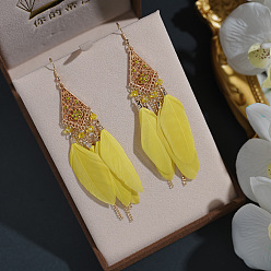 Желтый Серьги-люстры из сплава ромбов со стразами, с пером, золотые, желтые, 120 мм