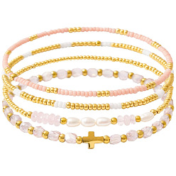 Pink 4шт. 4 виды браслетов из латуни, стекла, бисера и искусственного жемчуга, эластичные, Набор браслетов для женщин, которые можно носить в несколько рядов., круглый и крест, золотые, розовые, 6.50 дюйм (16.5 см) ~ 6.89 дюйм (17.5 см)