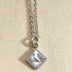 Rhombus Colliers pendentifs géométriques en laiton pavé de zirconiums cubiques transparents, platine, losange, 17.72 pouce (45 cm), pendentif: 11x9 mm