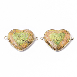 Gelb-grün Natürlich gefärbter regalit / imperial jasper / meersediment jasper links, mit Messingkante und Eisenschlaufen, Herz, gelb-grün, 29~30x42~43x8 mm, Bohrung: 2.5 mm