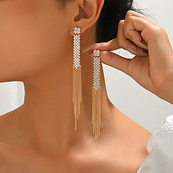 Light Gold Серьги-гвоздики с крестом, цепочкой из сплава со стразами и кисточкой, золотой свет, 125x11 мм