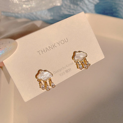 Cloud Серьги-гвоздики из пластикового сплава с имитацией жемчуга, с кристально горный хрусталь, золотые, облако, 14.1 мм